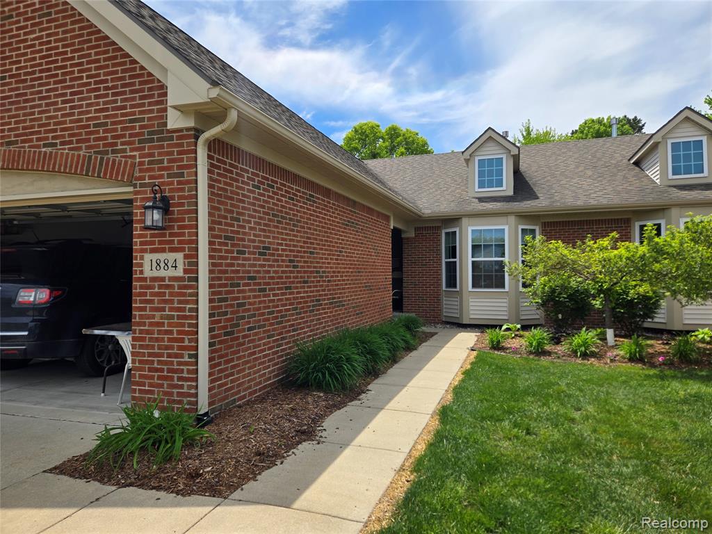 1884 Egret Pointe Howell, MI 48843 - Photo 2 of 29