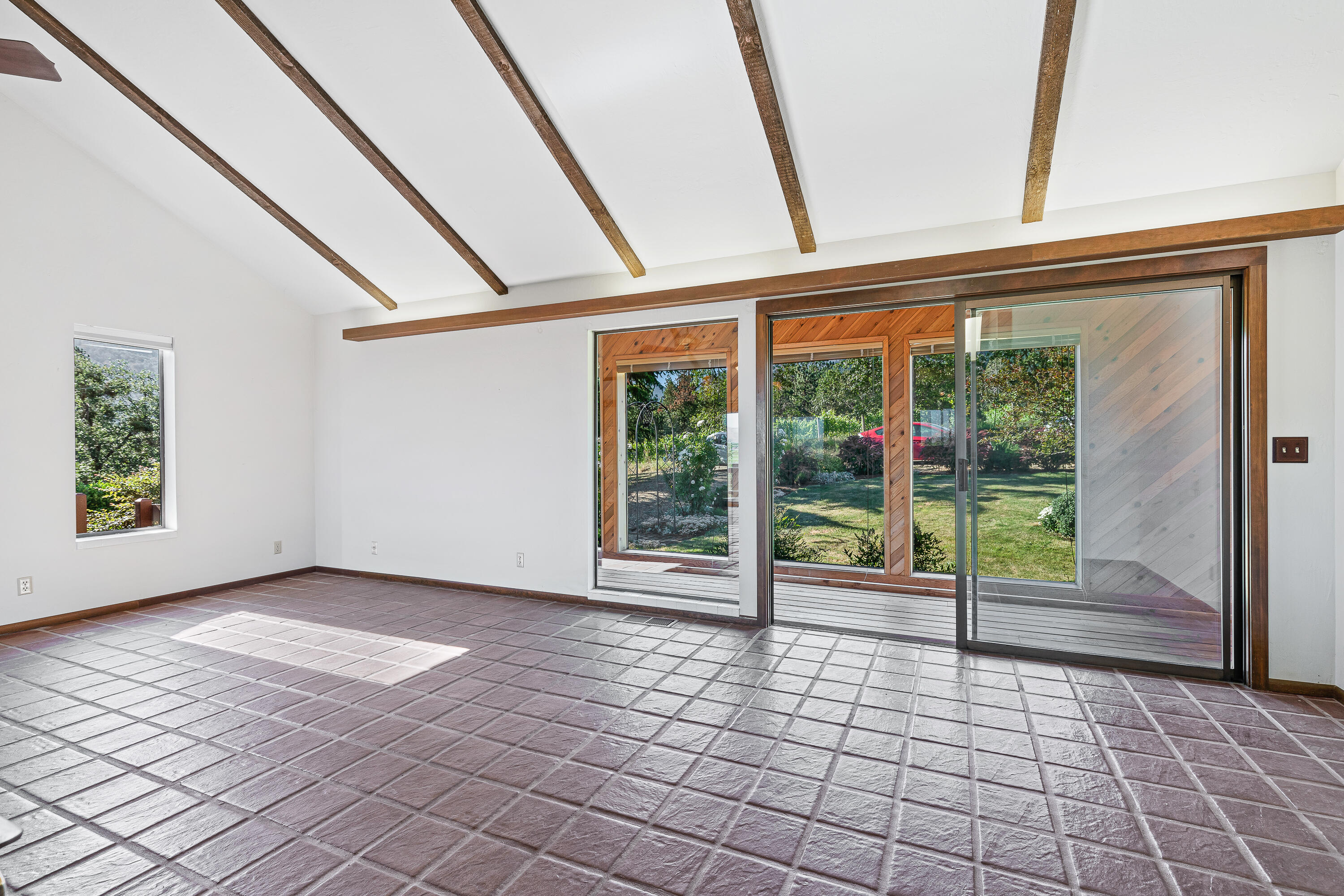 955 Morey Road Talent, OR 97540 - Photo 8 of 32 955 Morey Rd, Talent, OR 97540