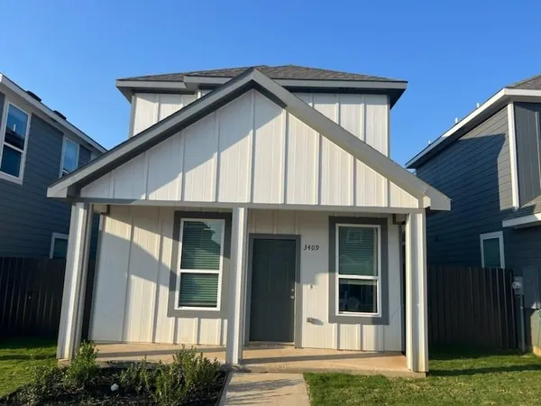 $1,995 | 3409 Valley Vista Drive, Fort Worth, TX 76053