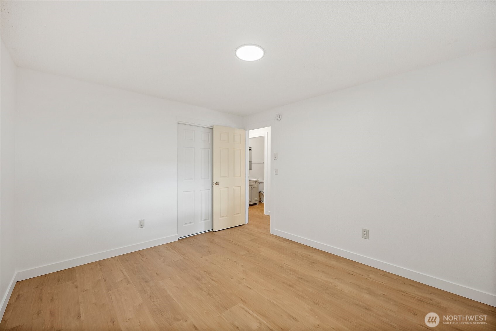 6610 South Madison Street Tacoma, WA 98409 - Photo 15 of 26 a view of an empty room