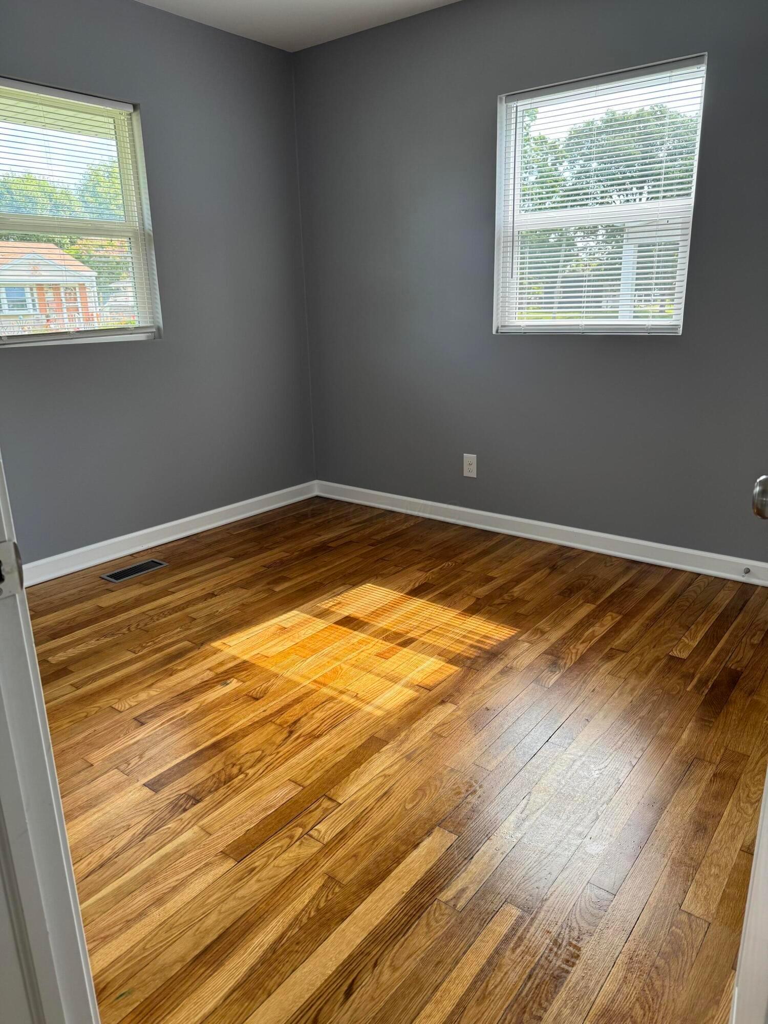 1895 East Beaumont Road Columbus, OH 43224 - Photo 11 of 14 10