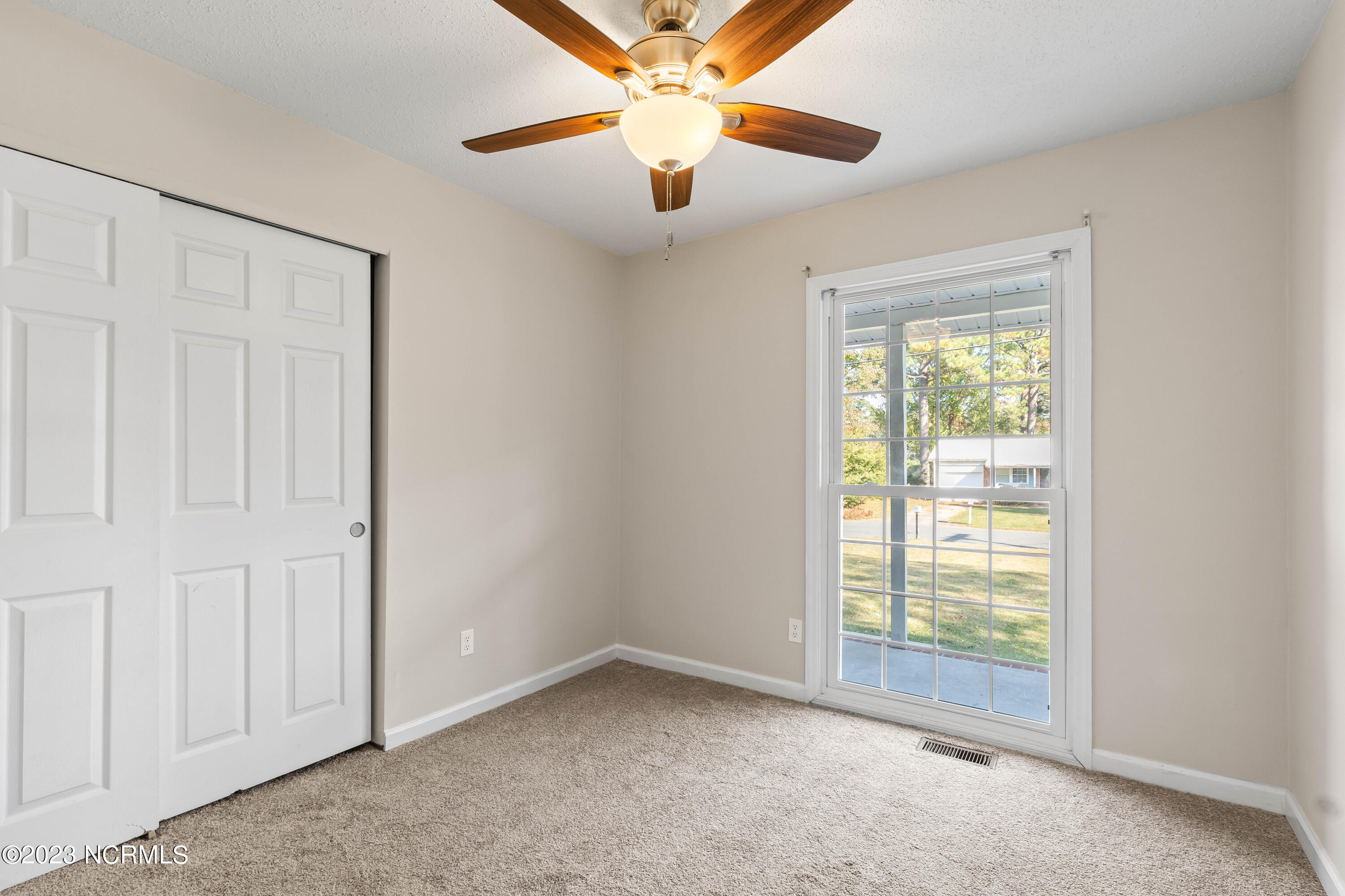 27 Victoria Road Jacksonville, NC 28546 - Photo 14 of 32 20