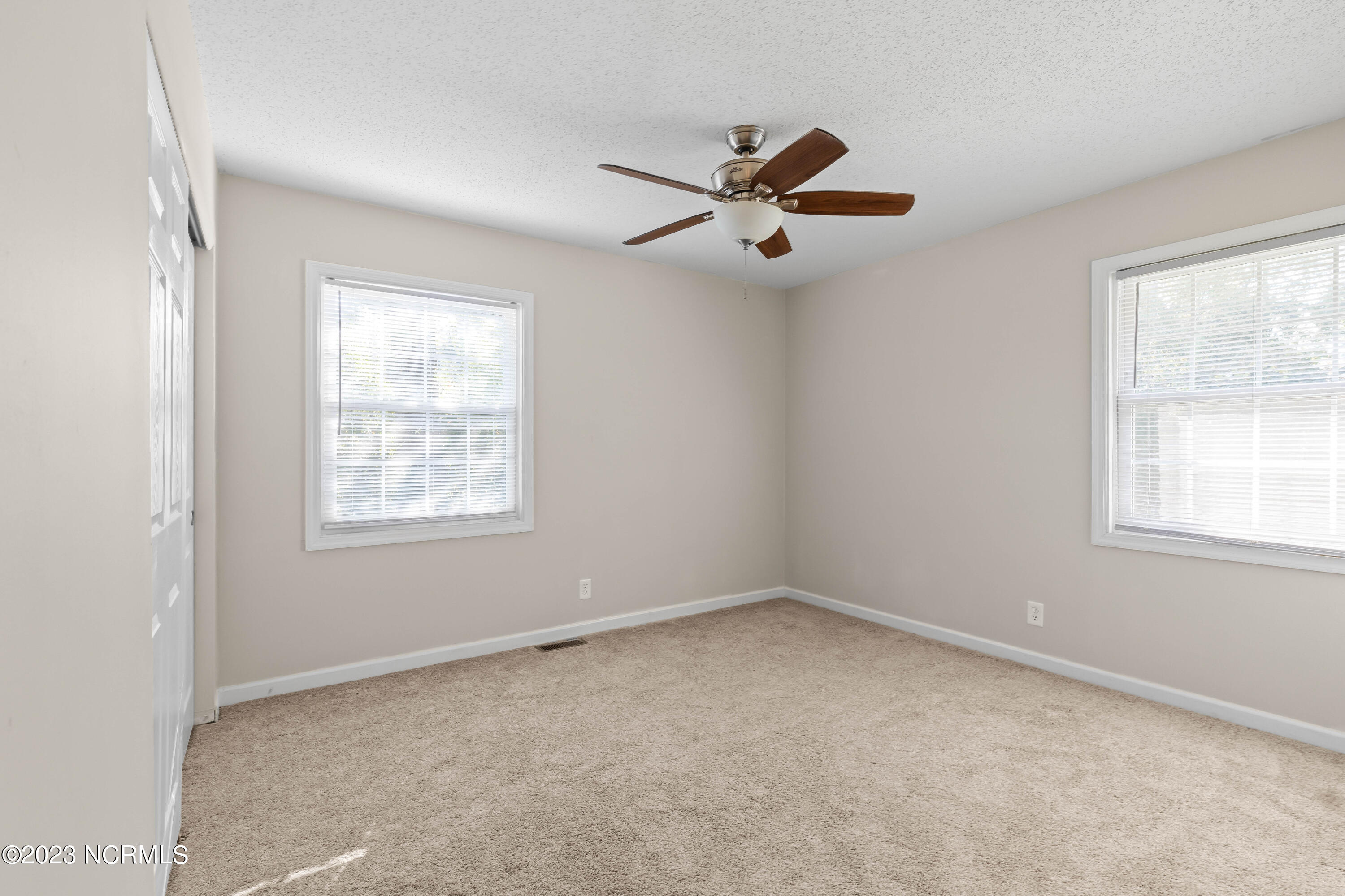 27 Victoria Road Jacksonville, NC 28546 - Photo 17 of 32 15