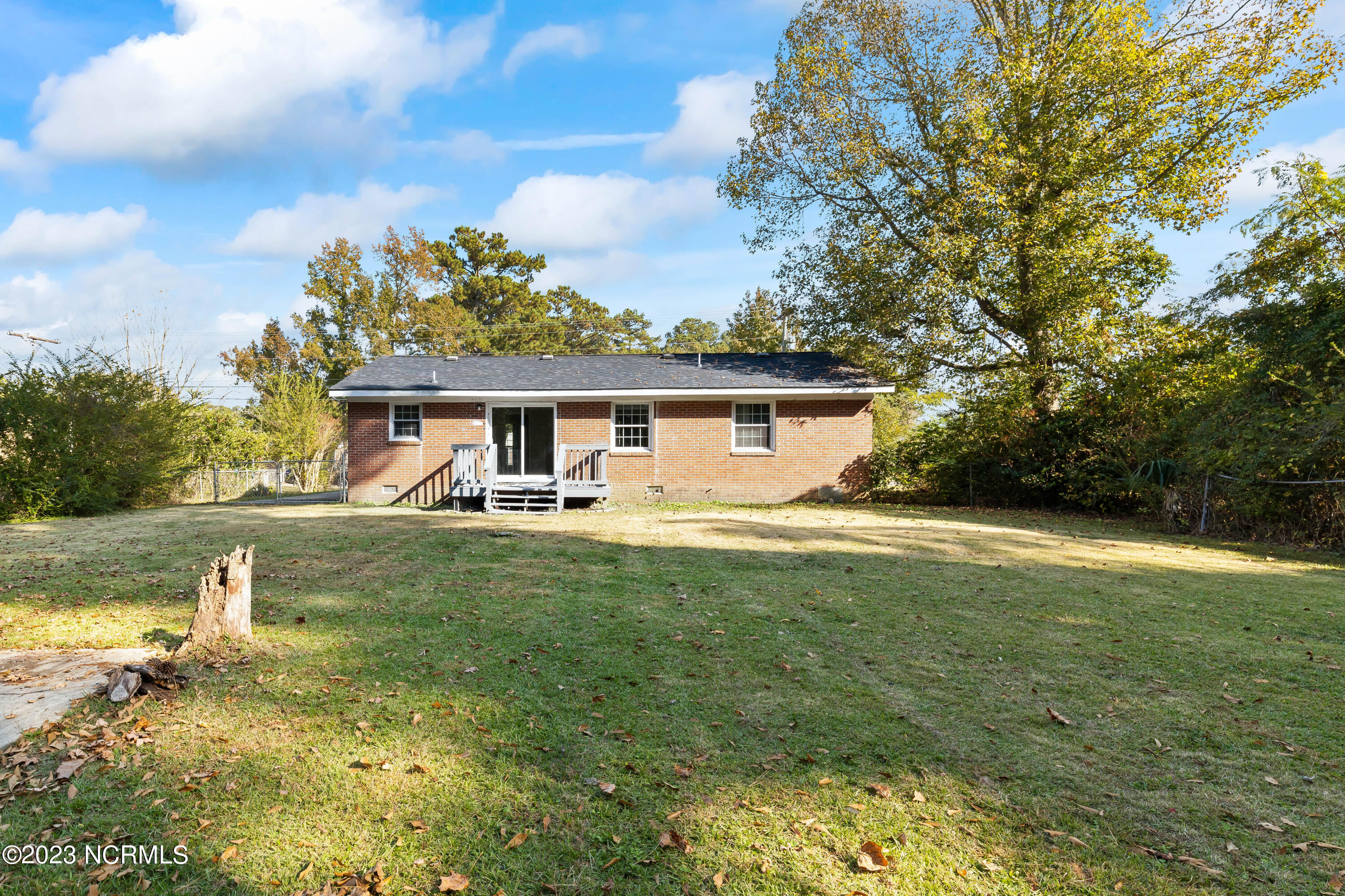 27 Victoria Road Jacksonville, NC 28546 - Photo 23 of 32 27