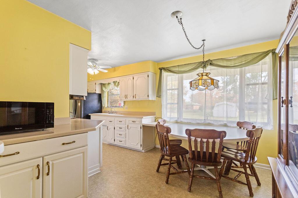 3054 Westwick Road Columbus, OH 43232 - Photo 5 of 37 7G5A3137