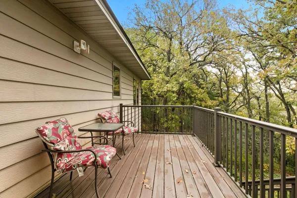 $500,000 | 22225 Big Lake Court, Richmond, MN 56368