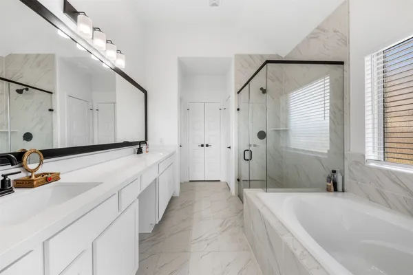 $2,850 | 11918 Autumn Leaf Drive, Mont Belvieu, TX 77535