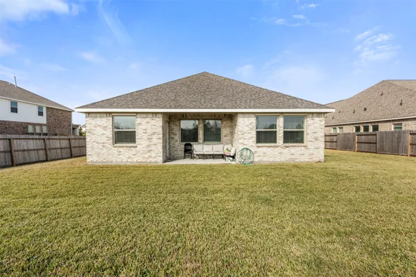 $2,850 | 11918 Autumn Leaf Drive, Mont Belvieu, TX 77535