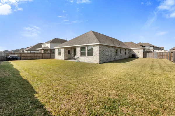 $2,850 | 11918 Autumn Leaf Drive, Mont Belvieu, TX 77535