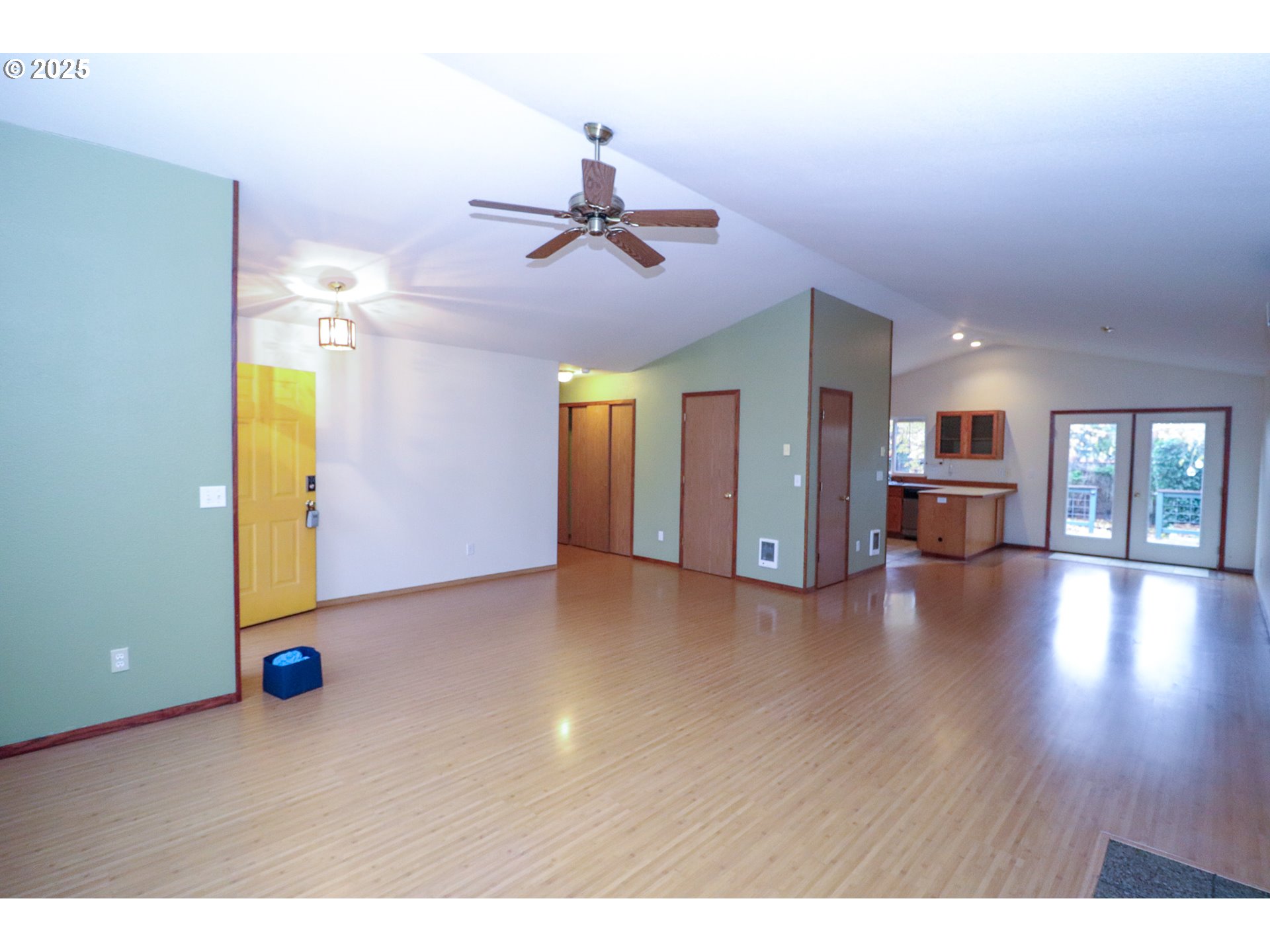 858 South 46th Street Springfield, OR 97478 - Photo 6 of 33 a view interior of a house wooden floor and a ceiling fan