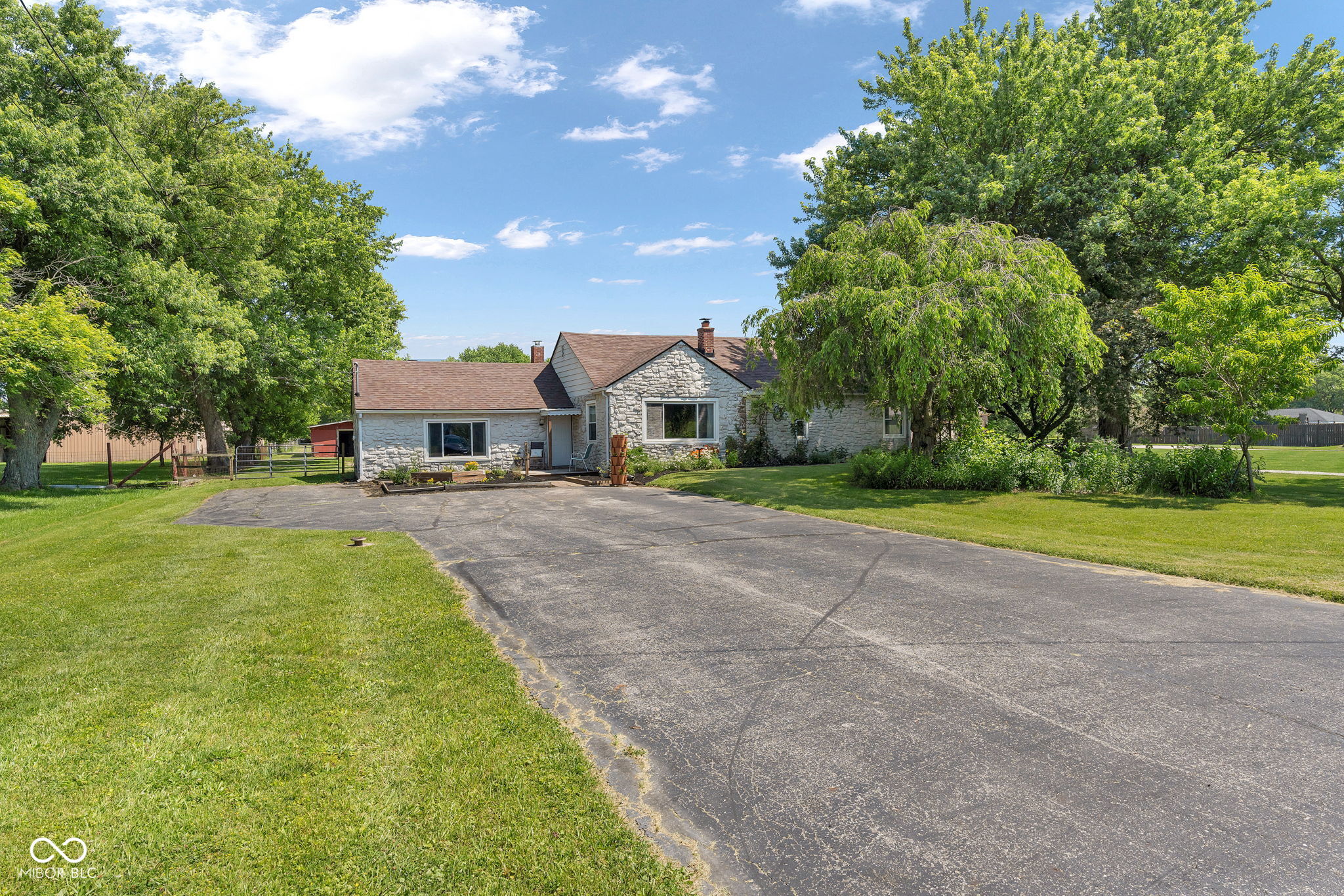 6534 Milhouse Road Indianapolis, IN 46221 - Photo 2 of 47 Gallery Image 2