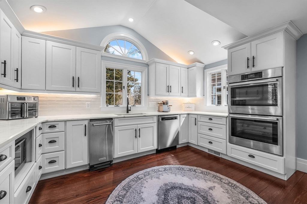 20 Paddocks Path Dennis, MA 02638 - Photo 12 of 42