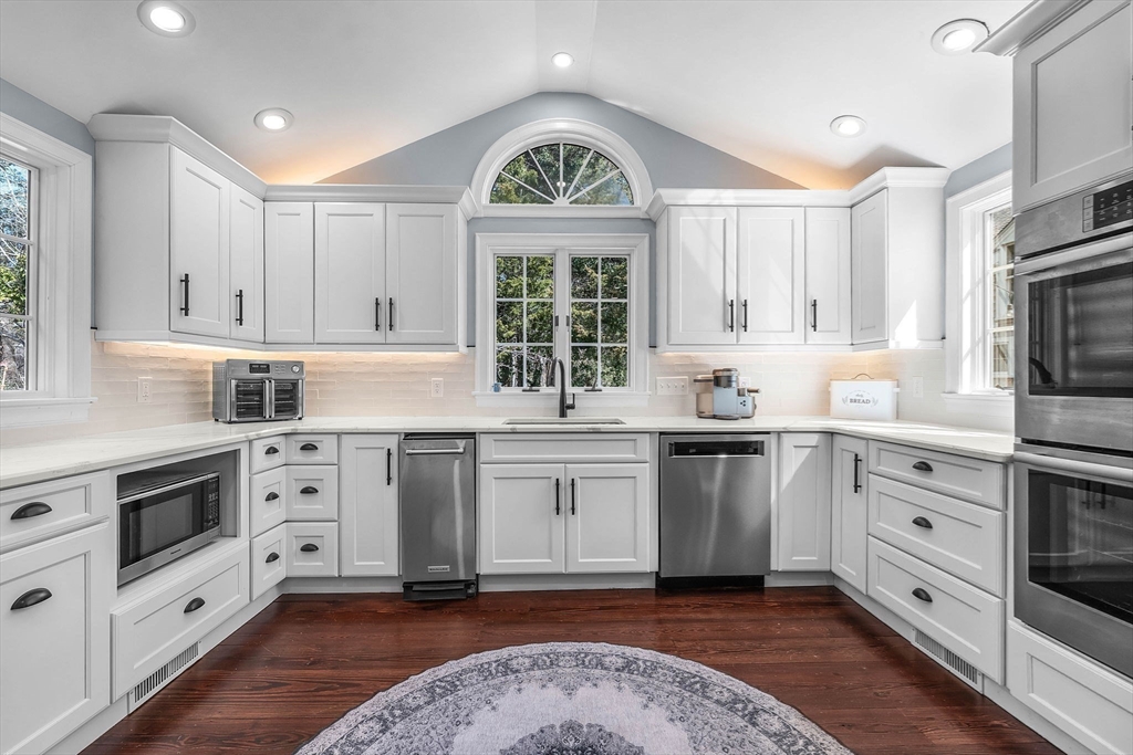 20 Paddocks Path Dennis, MA 02638 - Photo 13 of 42