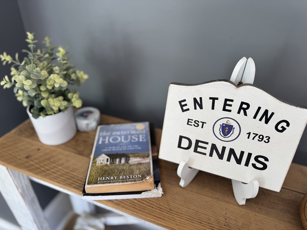 20 Paddocks Path Dennis, MA 02638 - Photo 5 of 42