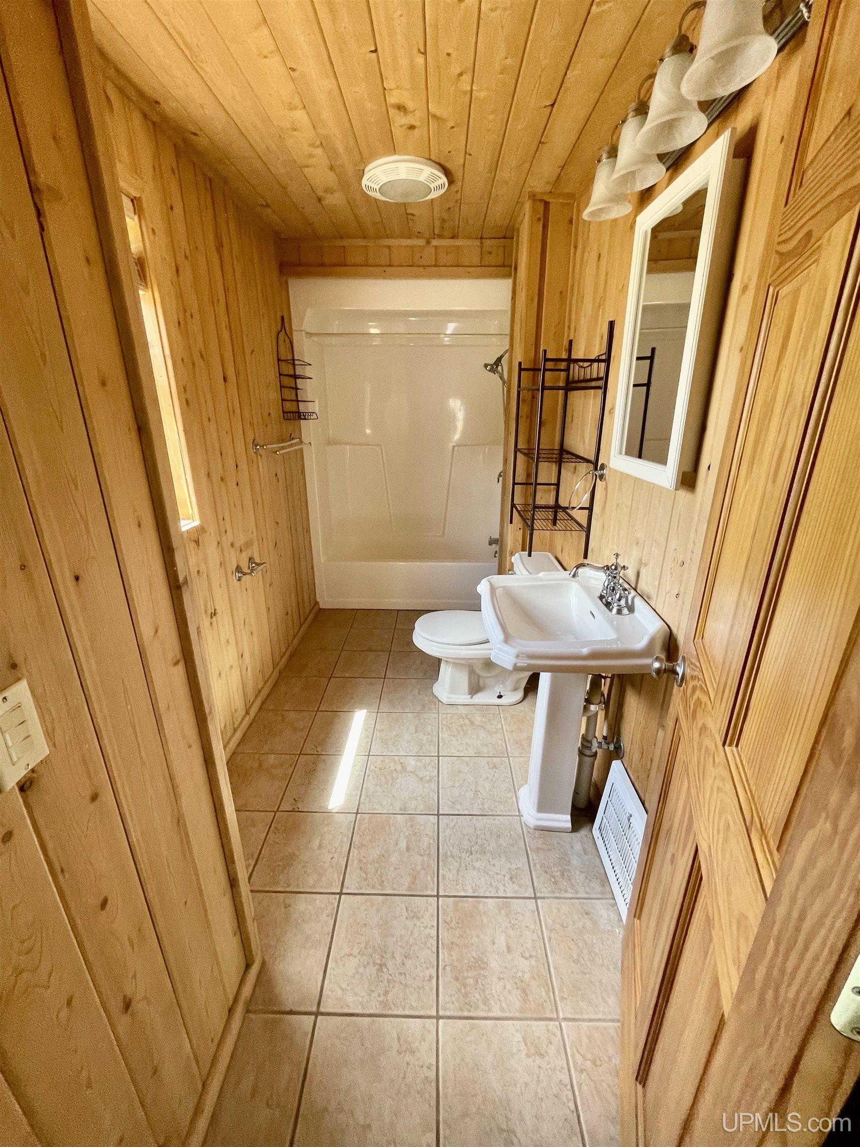 104 Carlson Road Negaunee, MI 49866 - Photo 15 of 30 Gallery Image 15
