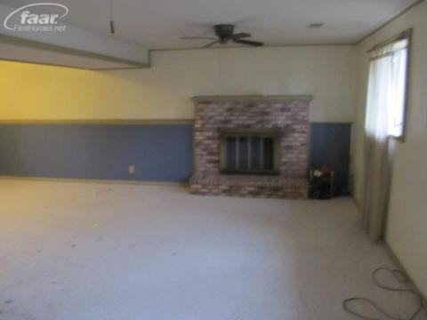 3136 Red Barn Road Flint, MI 48507 - Photo 9 of 15 20132388-8.JPG