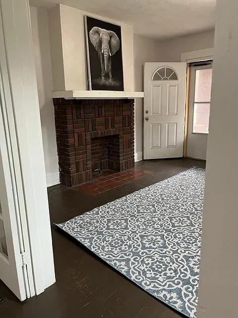 184 Provost Road Pittsburgh, PA 15234 - Photo 23 of 26 a living room with a couch