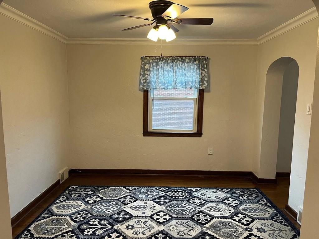 184 Provost Road Pittsburgh, PA 15234 - Photo 7 of 26 a window in a room