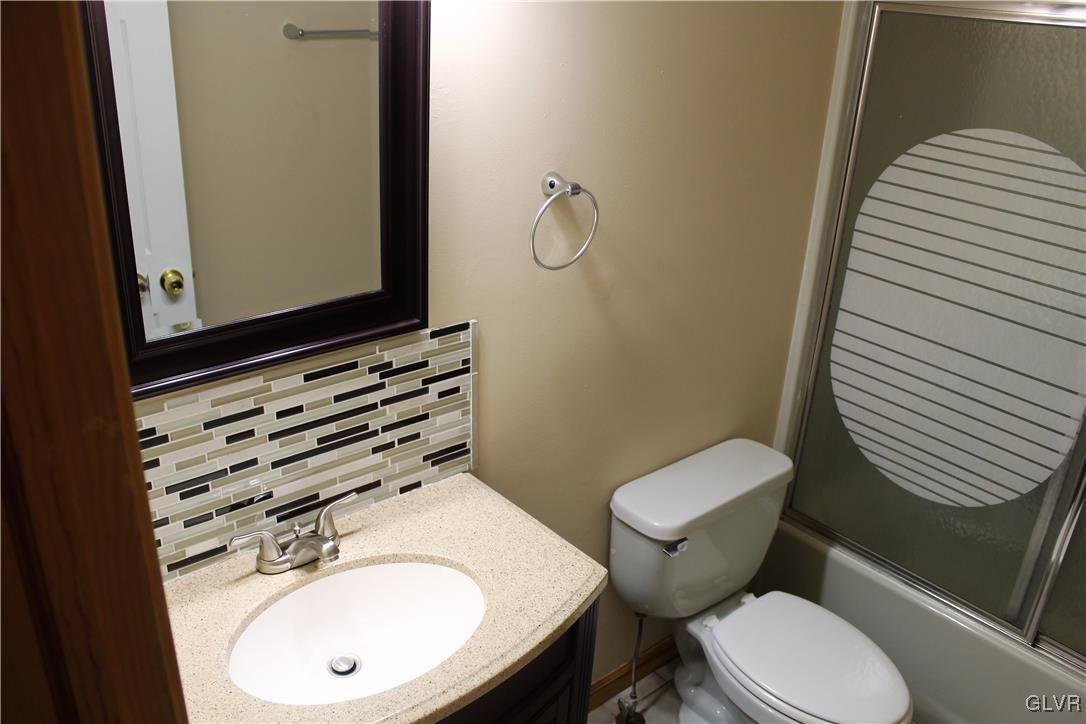 613 Mountain Road Blakeslee, PA 18610 - Photo 4 of 18 Bathroom 1