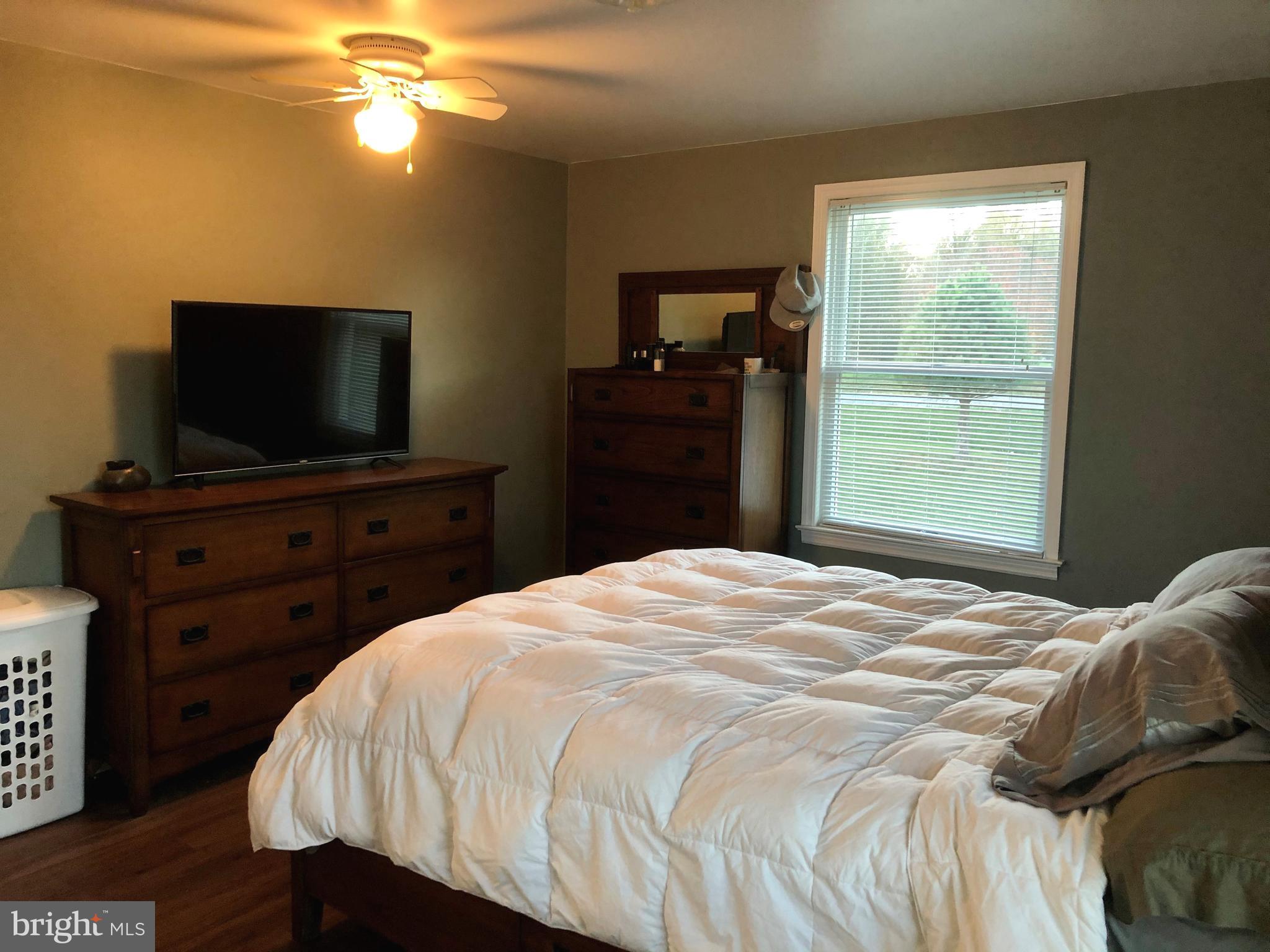 12424 Ashton Road Clear Spring, MD 21722 - Photo 21 of 37 Master suite