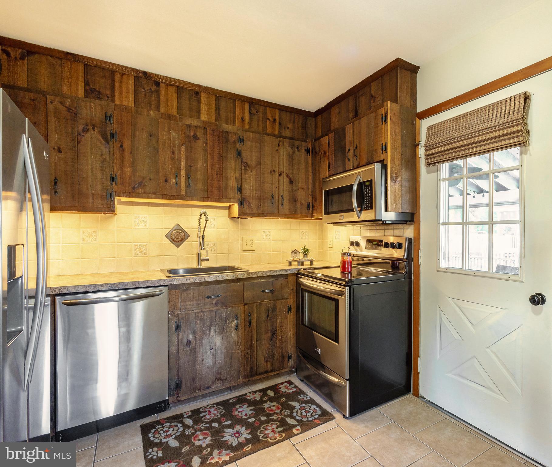 87 Kansas Road Pennsville, NJ 08070 - Photo 7 of 28 rustic farmhouse kitchen