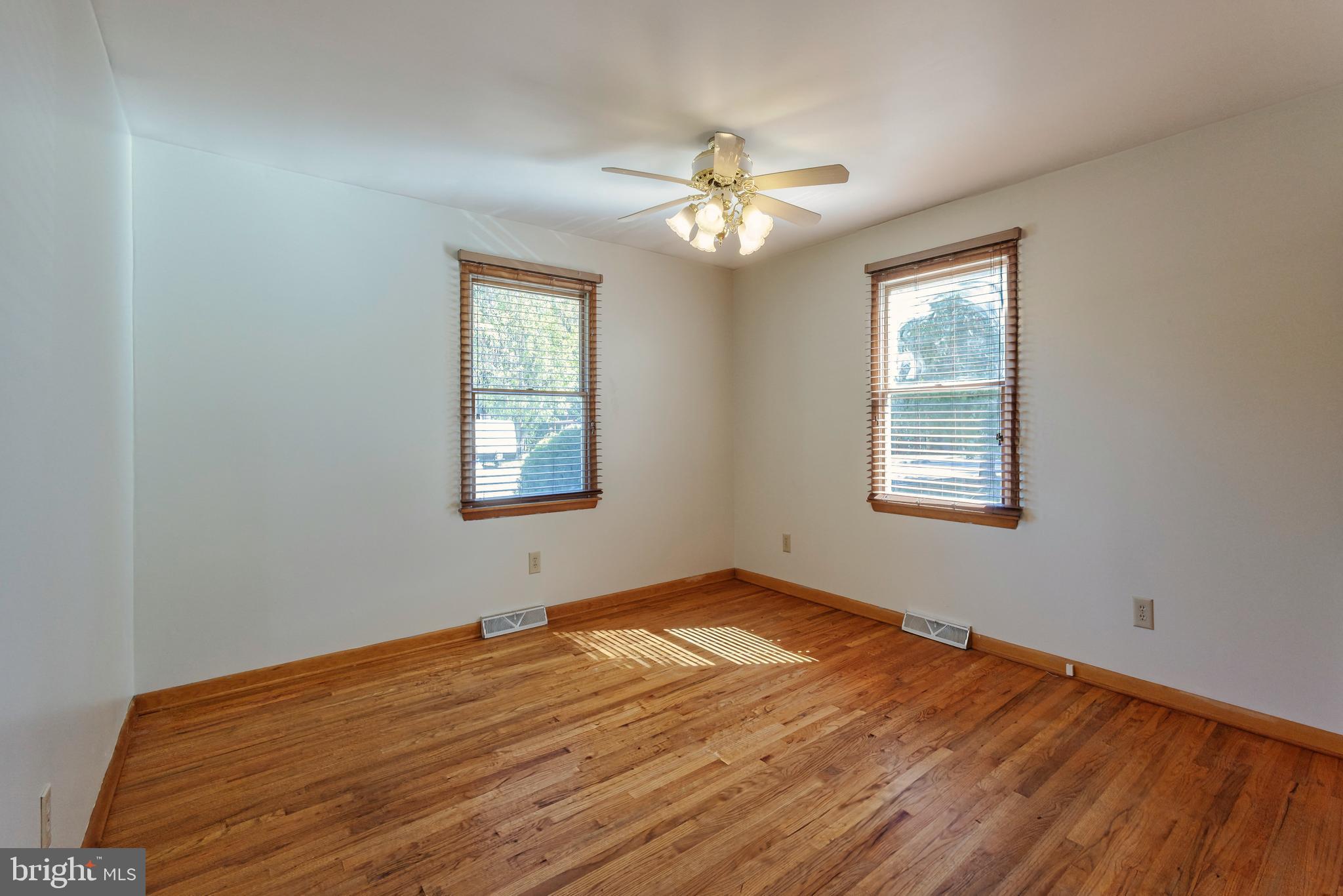 87 Kansas Road Pennsville, NJ 08070 - Photo 10 of 28 bedroom 2 (first floor)