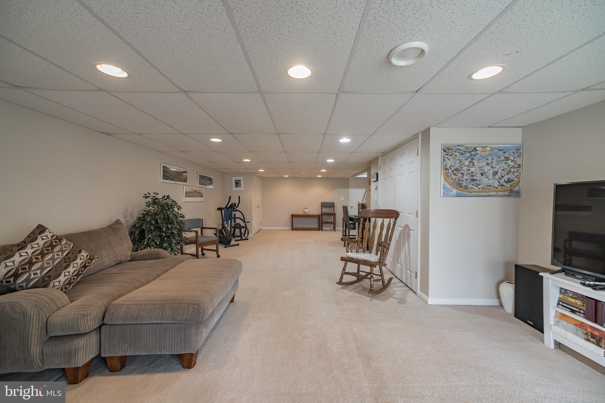 242 Springvalley Way Aston, PA 19014 - Photo 17 of 19 Gallery Image 17
