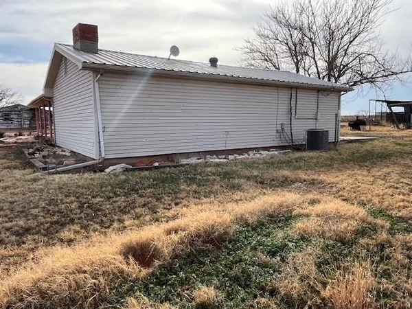 $200,000 | 294 State Highway 70, Roby, TX 79543