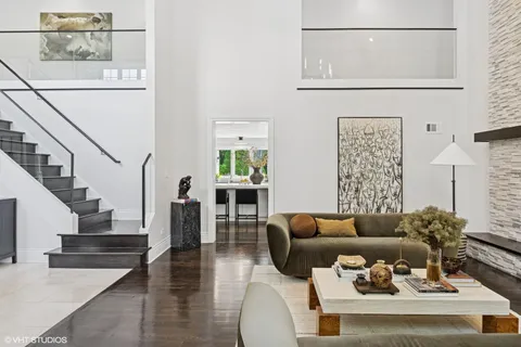 $2,399,900 | 124 St Francis Circle, Oak Brook, IL 60523