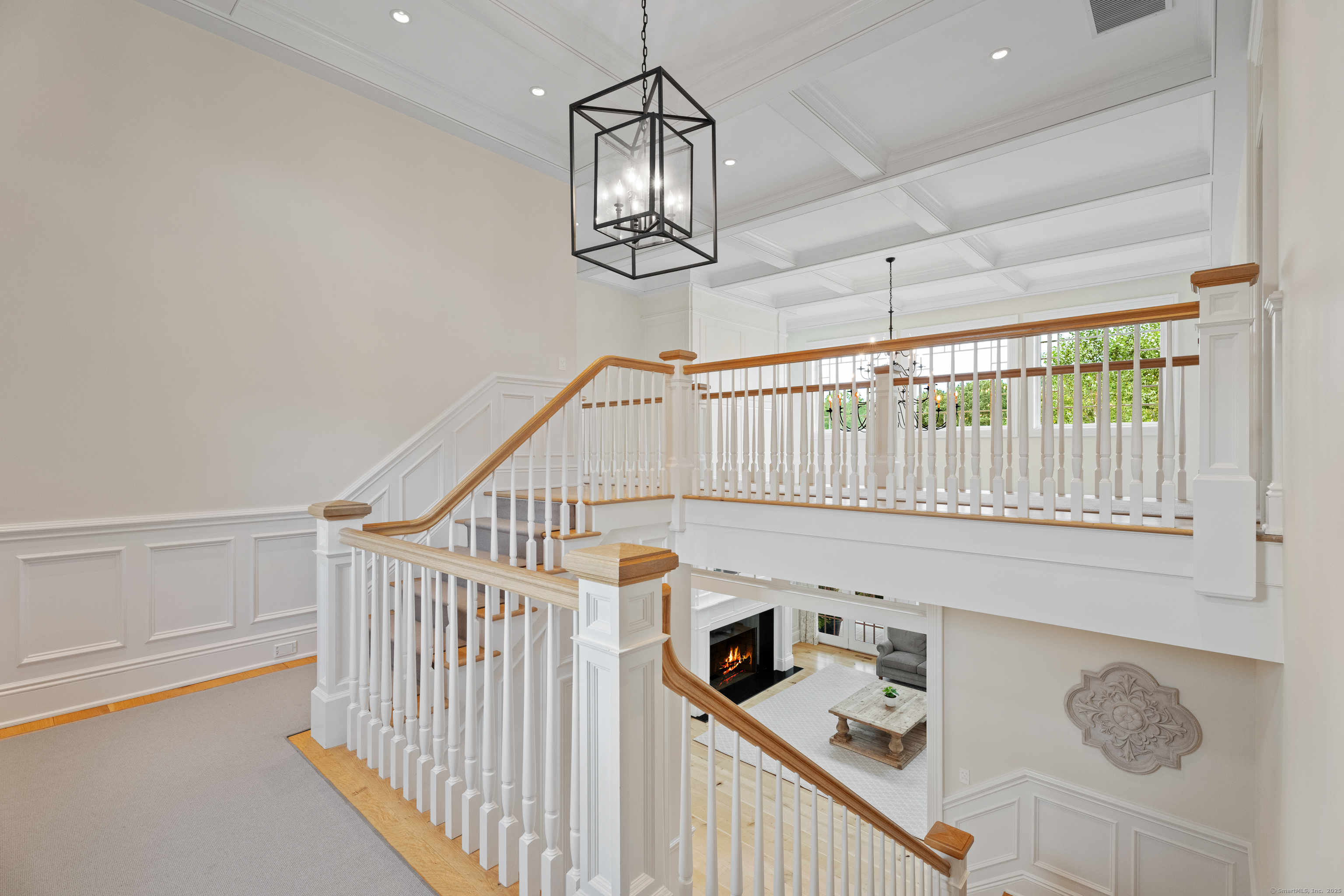 294 Maple Road Easton, CT 06612 - Photo 24 of 40 Upper level hallway.