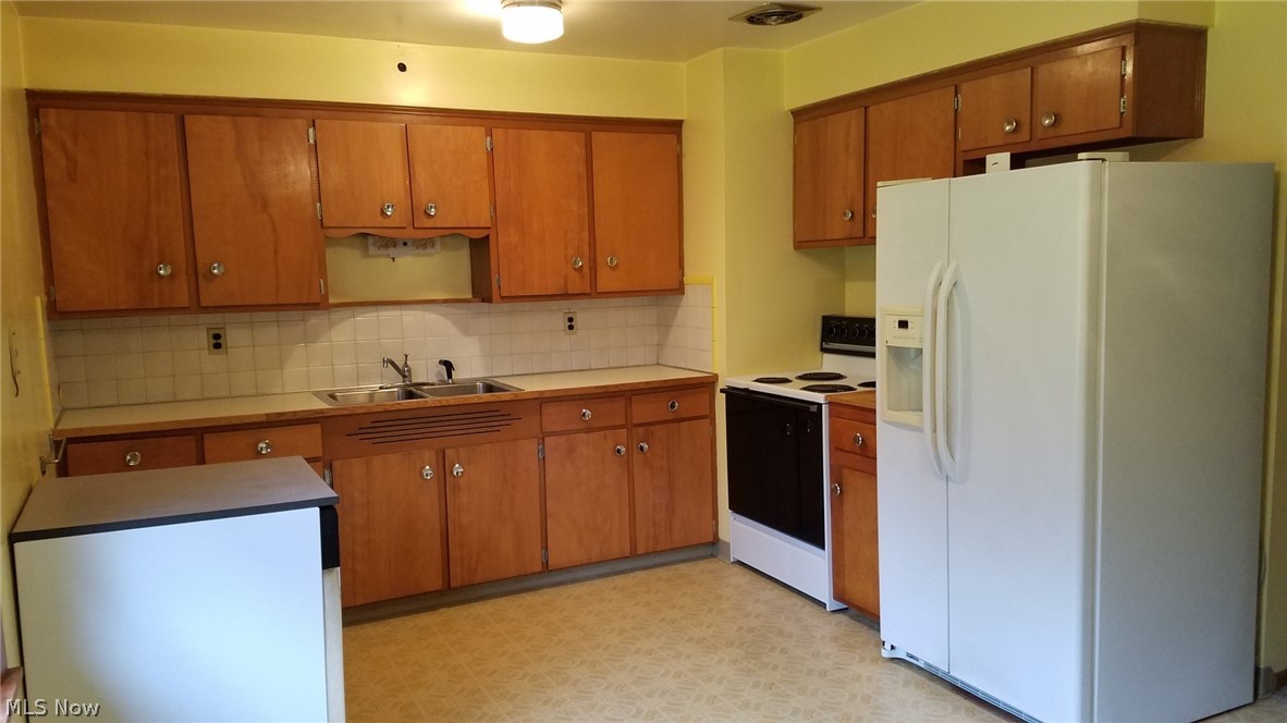 9289 Avon Belden Road North Ridgeville, OH 44039 - Photo 6 of 15