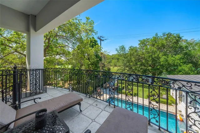 $7,950,000 | 3916 Granada Boulevard, Coral Gables, FL 33134