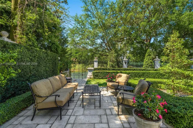 $7,950,000 | 3916 Granada Boulevard, Coral Gables, FL 33134