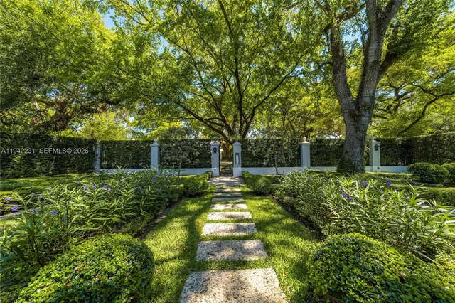 $7,950,000 | 3916 Granada Boulevard, Coral Gables, FL 33134
