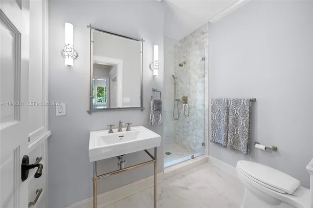 $7,950,000 | 3916 Granada Boulevard, Coral Gables, FL 33134