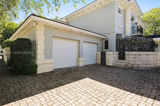 $7,950,000 | 3916 Granada Boulevard, Coral Gables, FL 33134