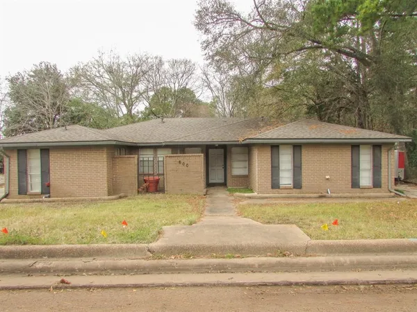 $1,350 | 600 Normal Park Drive, Unit B, Huntsville, TX 77320