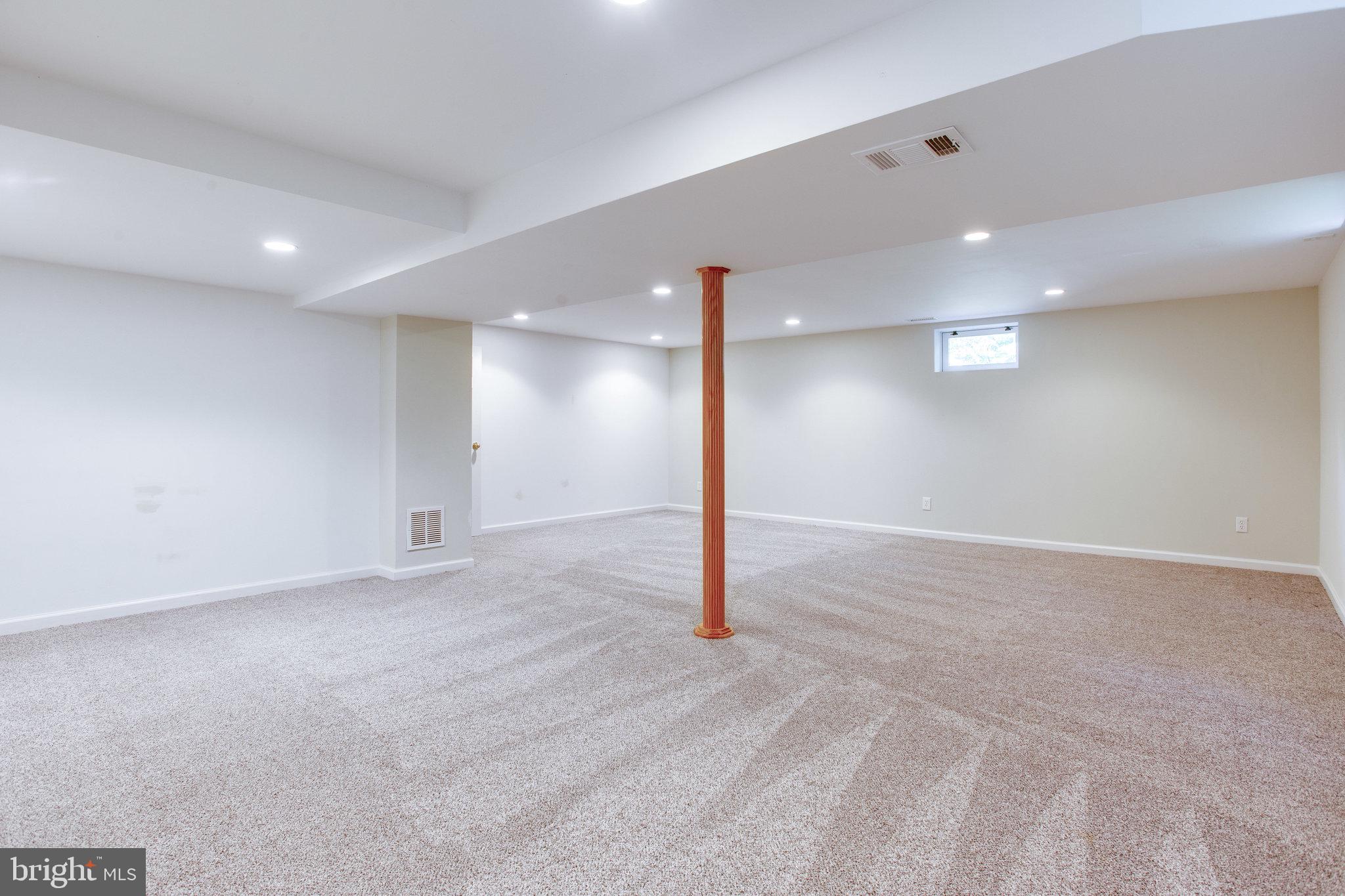 106 Rolling Road Gaithersburg, MD 20877 - Photo 44 of 49 Gallery Image 44