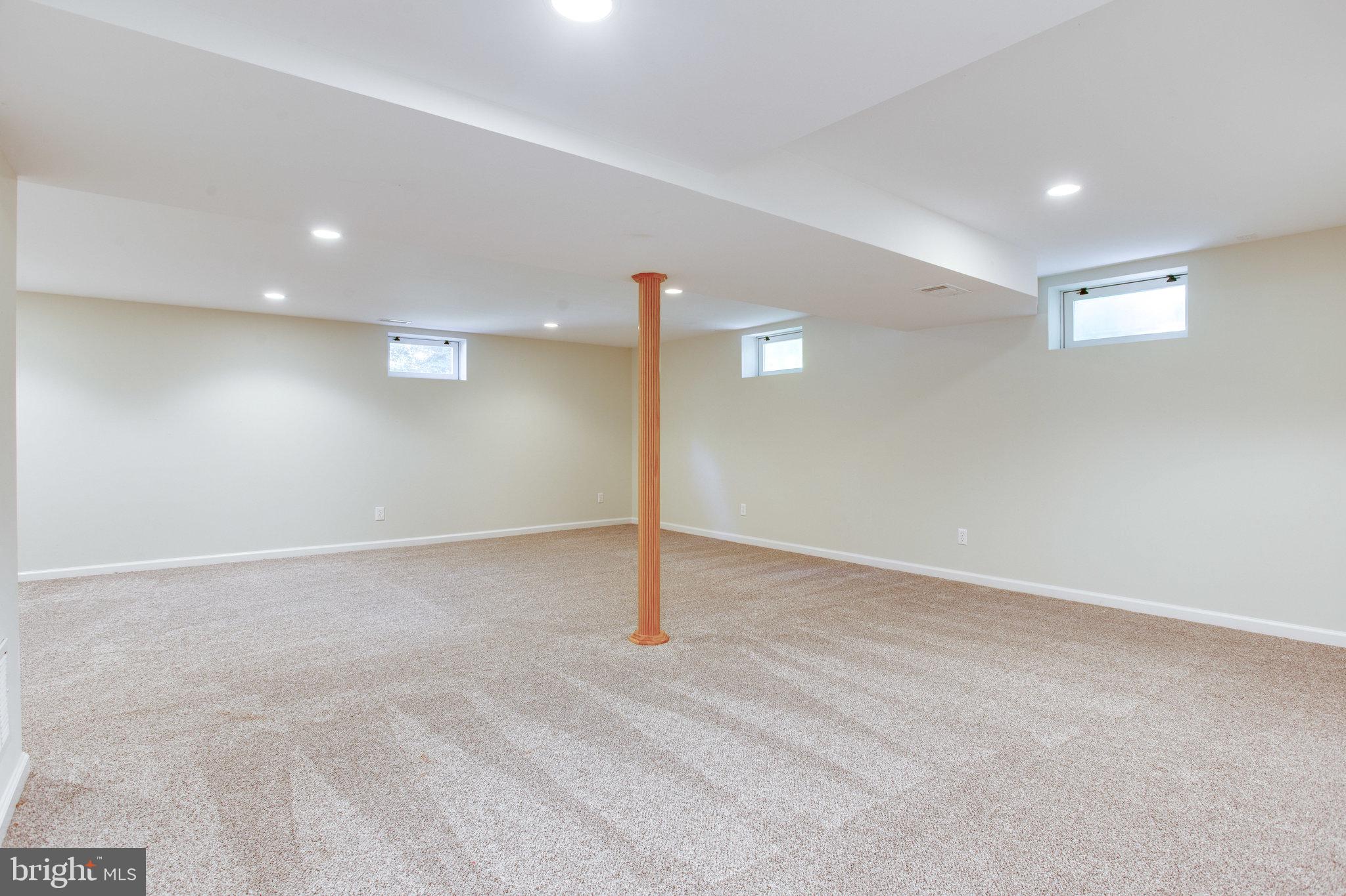 106 Rolling Road Gaithersburg, MD 20877 - Photo 45 of 49 Gallery Image 45