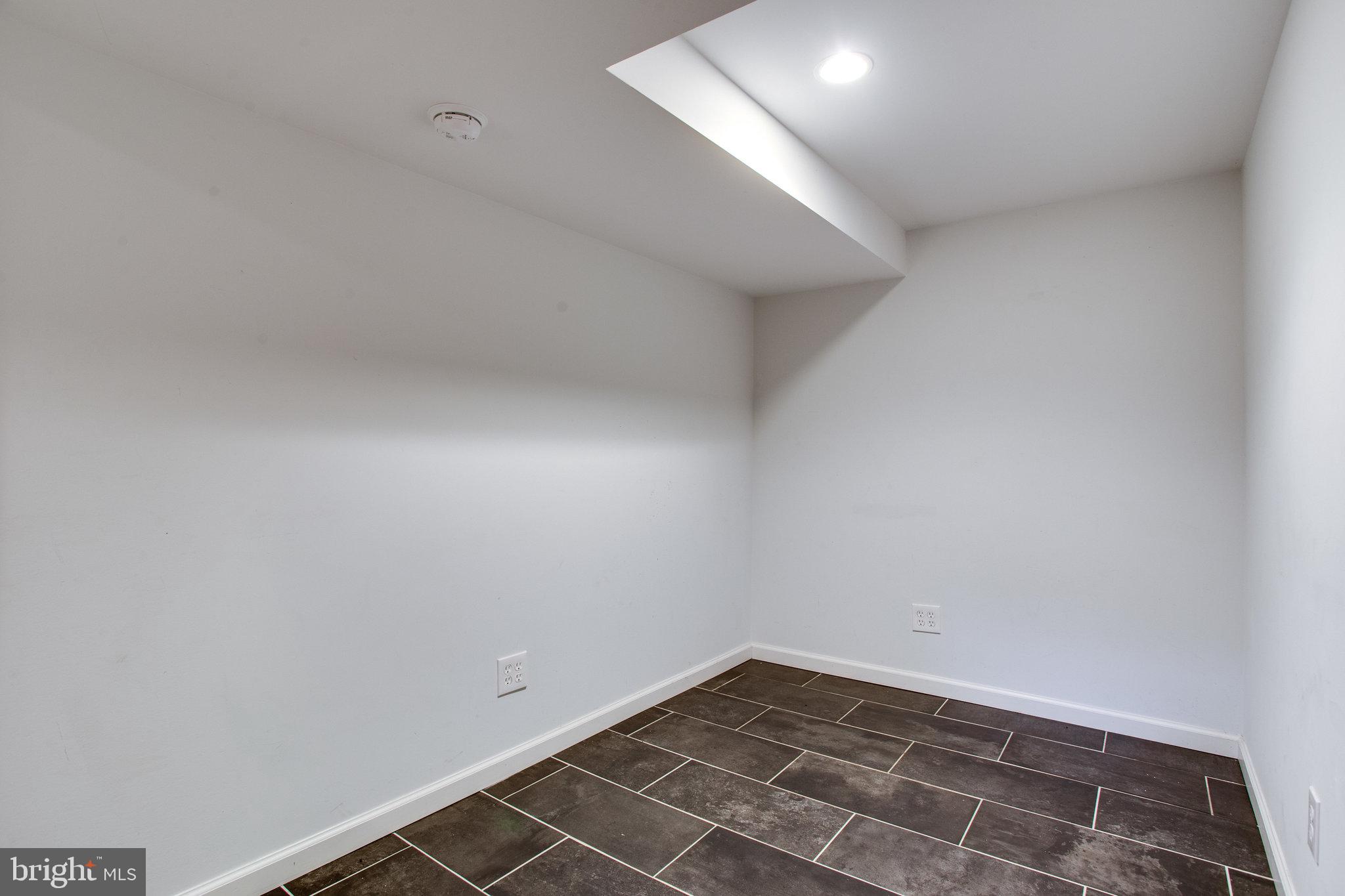 106 Rolling Road Gaithersburg, MD 20877 - Photo 46 of 49 Gallery Image 46