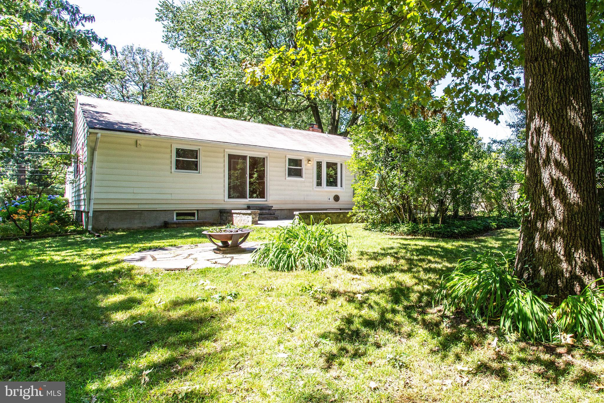 106 Rolling Road Gaithersburg, MD 20877 - Photo 10 of 49 Gallery Image 10