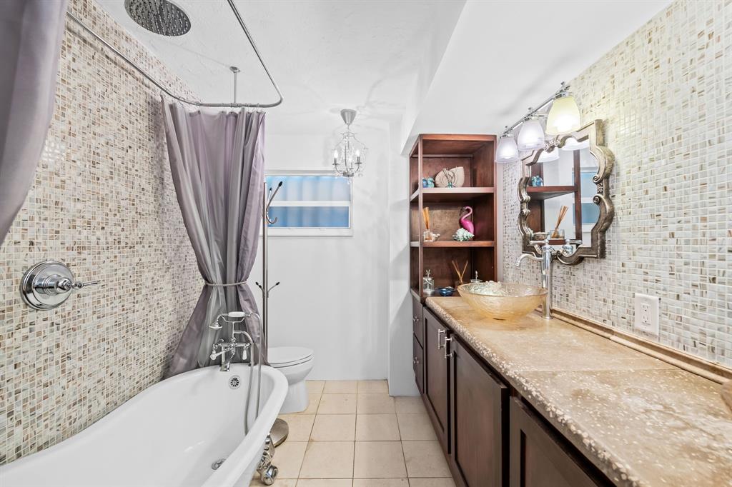 261 Southwest 18th Court Pompano Beach, FL 33060 - Photo 9 of 18