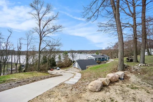 $699,000 | 12349 North Sherman Lake Drive, Augusta, MI 49012