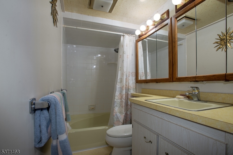 10 Lenape Trail Oak Ridge, NJ 07438 - Photo 28 of 45