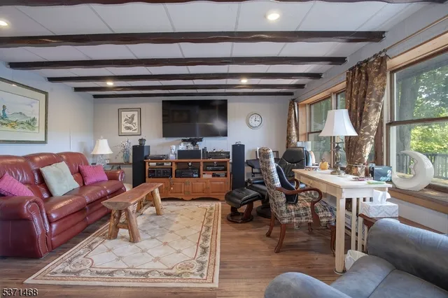 $2,800 | 10 Lenape Trail, Oak Ridge, NJ 07438