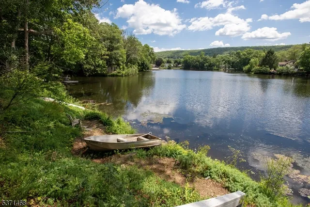 $2,800 | 10 Lenape Trail, Oak Ridge, NJ 07438