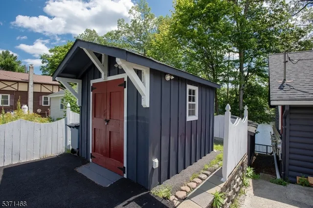 $2,800 | 10 Lenape Trail, Oak Ridge, NJ 07438