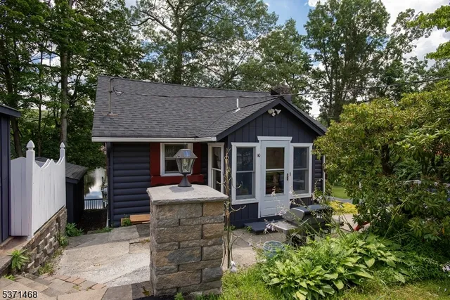 $2,800 | 10 Lenape Trail, Oak Ridge, NJ 07438