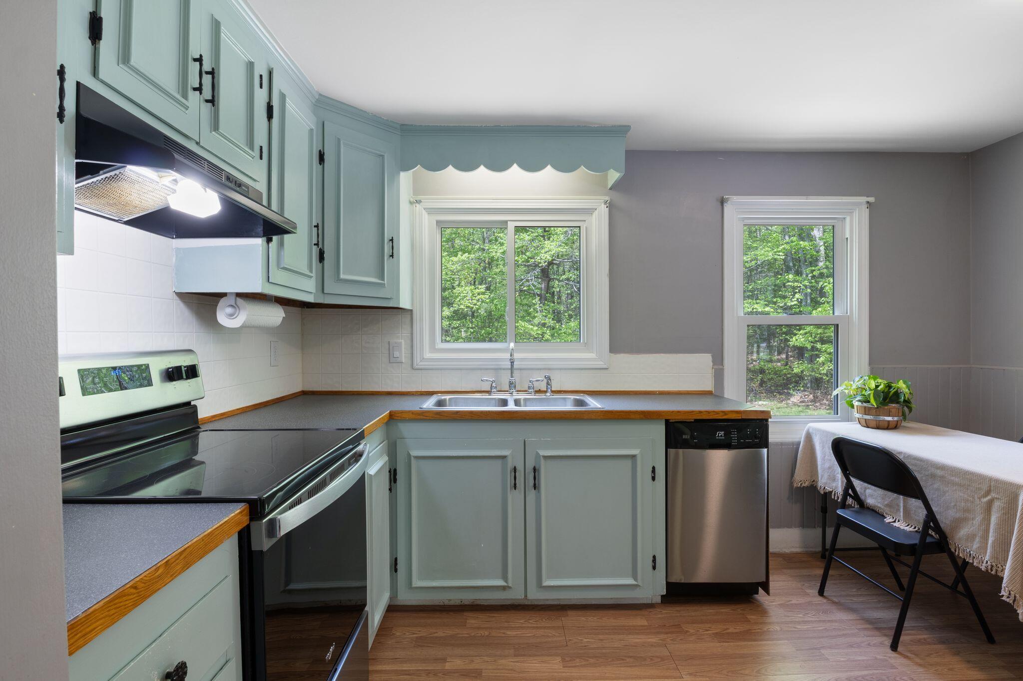 37 Pilgrim Road Standish, ME 04084 - Photo 7 of 25
