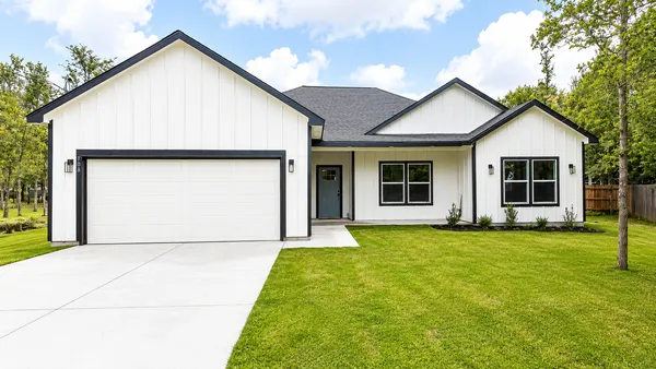 $392,000 | 108 Keahi Court, Bastrop, TX 78602